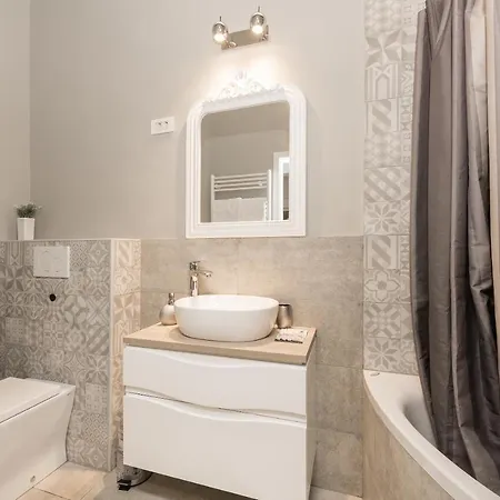 Royal Deluxe * Ljubljana